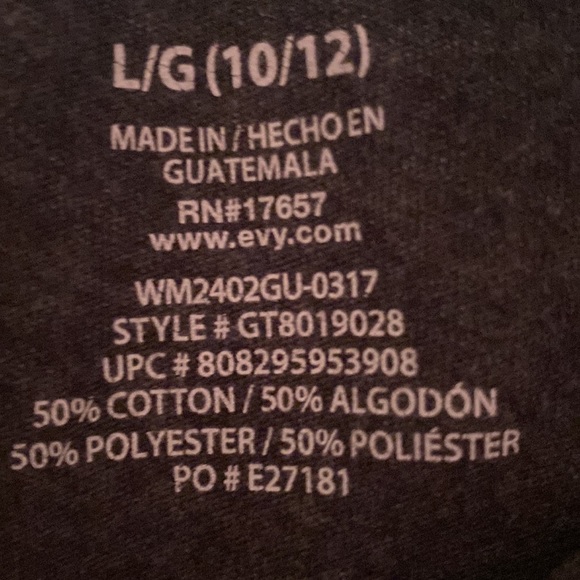 Grey T-shirt that says “ I was born to sparkle” - Picture 2 of 2